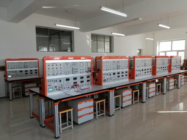 互聯網虛實結合電工技術實驗平臺