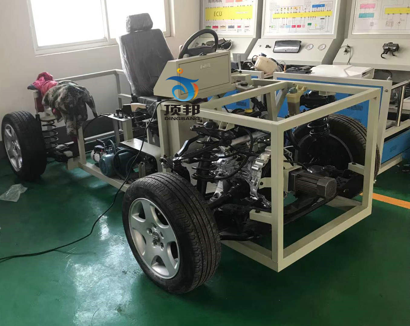奧迪A6汽車綜合底盤實訓臺